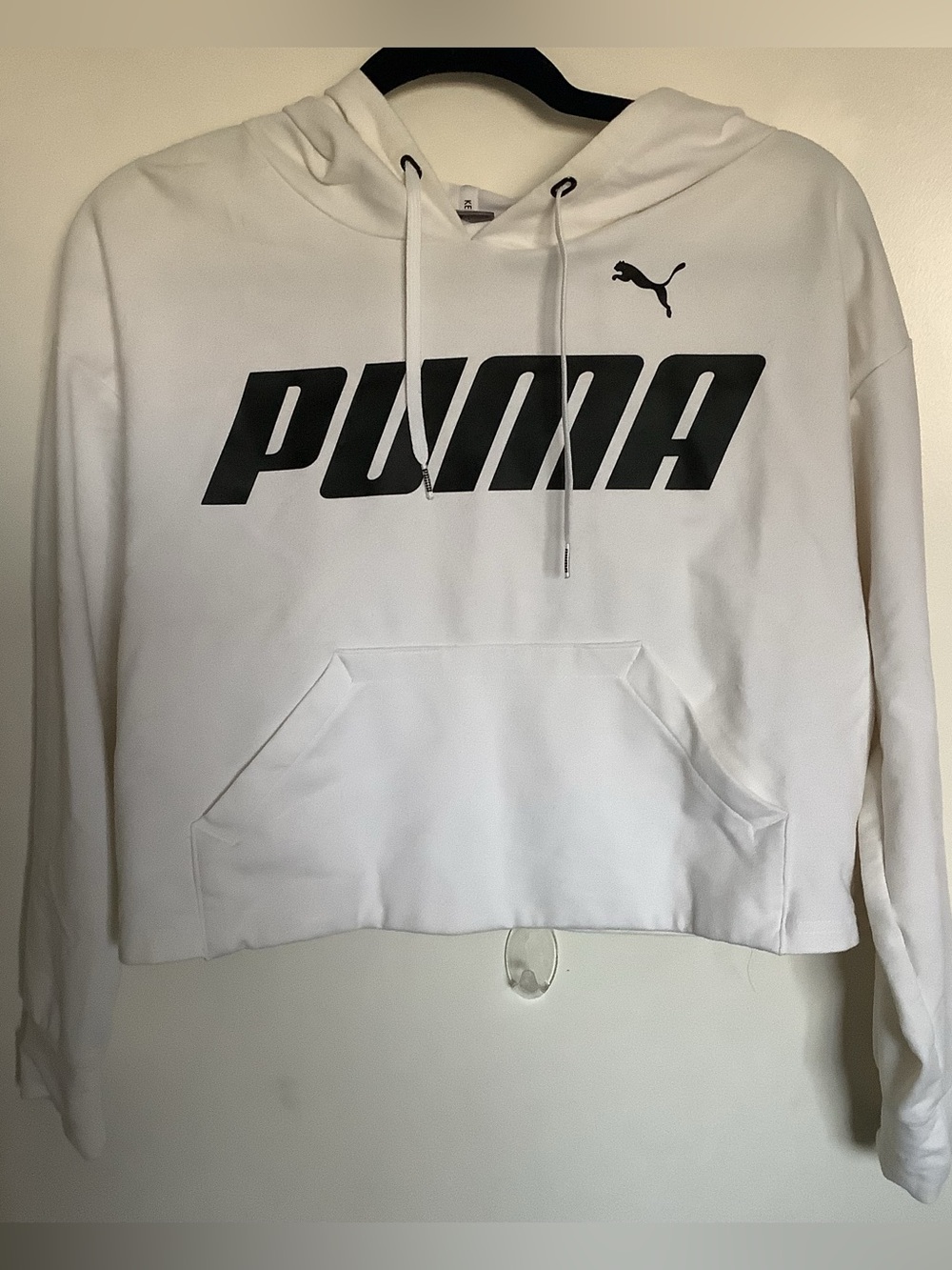 Puma  Women’s Cropped White Hoodie with Black Logo Tag Size Small 2018